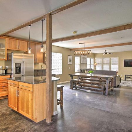 Central Phoenix Cottage With Private Yard! 外观 照片