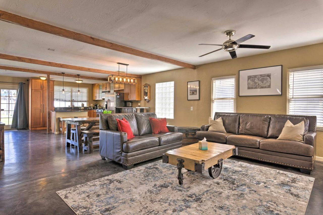 Central Phoenix Cottage With Private Yard! 外观 照片