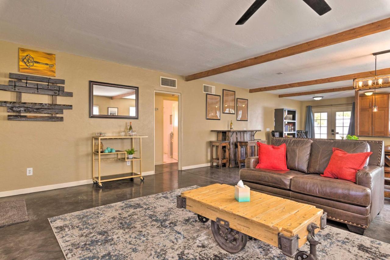 Central Phoenix Cottage With Private Yard! 外观 照片