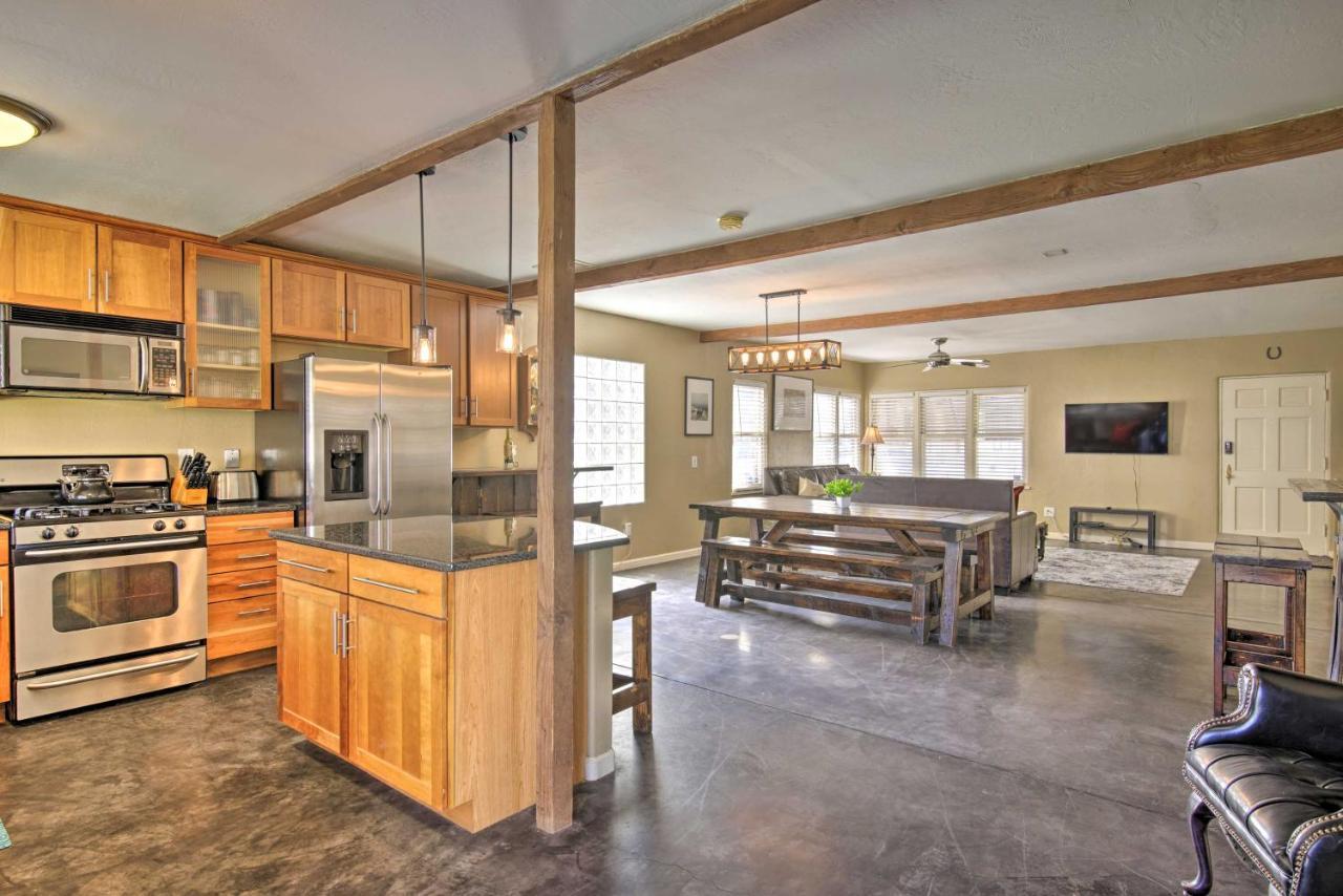 Central Phoenix Cottage With Private Yard! 外观 照片