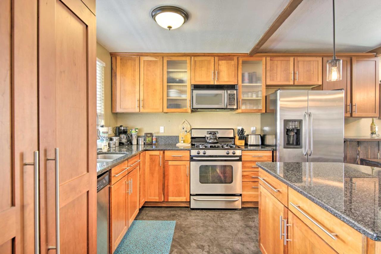 Central Phoenix Cottage With Private Yard! 外观 照片